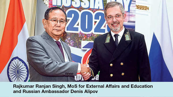 Rajkumar Ranjan Singh, MoS for External Affairs and Education and Russian Ambassador Denis Alipov