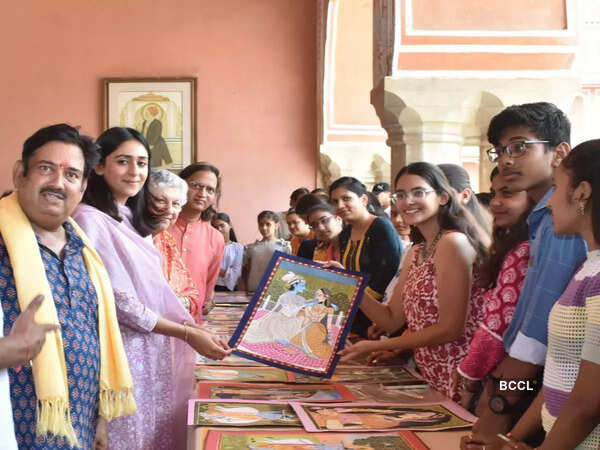 Gauravi Kumari having a look at the artworks Gauravi Kumari having a look at the artworks