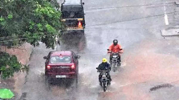Mangaluru experiences heavy showers | Mangaluru News – Times of India