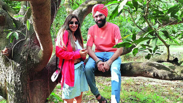 Jaspreet (L) and Sarbjeet