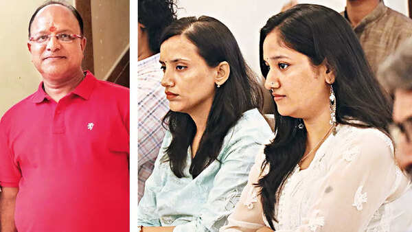 (L) Kamlakar Jindal (R) Alankrita Bhatt and Rajeshwari Narsimha