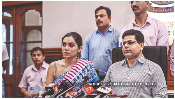 Chrisann Pereira and Raj Tilak Roushan (DCP, Crime Branch Mumbai) Chrisann Pereira and Raj Tilak Roushan (DCP, Crime Branch Mumbai)