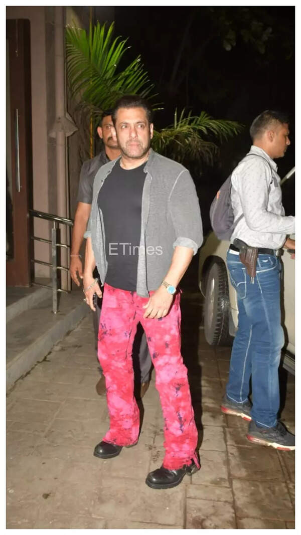 SalmanKhan with a well fitted #black #trousers and crisp black shirt. He  looked #phenomenal when #suited and #booted up! | Black shirt, Shirts, Suits