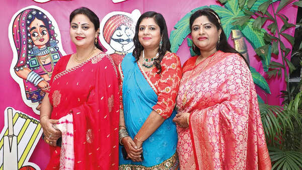 (L-R) Shweta Singh, Rakhi Srivastava & Mamta Yadav
