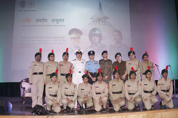 Dare to dream: Women in uniform urge youngsters - Times of India