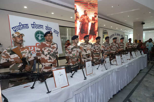 CRPF and ITBP bands give a rousing tribute on Independence Day at city ...