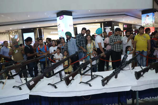 CRPF and ITBP bands give a rousing tribute on Independence Day at city ...
