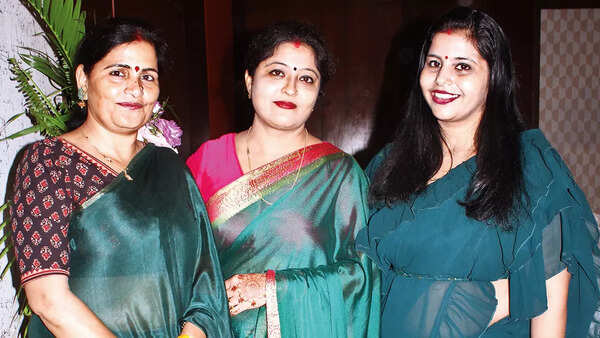 (L-R) Neelam Singh, Priynka and Mayuri