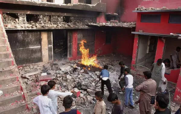 More than 80 Christian homes, 19 churches vandalised; Pakistani ...