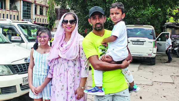 Cricketer with his wife and kids at Assi Ghat