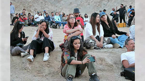 Locals and travellers enjoyed at the closing ceremony of Sā Ladakh
