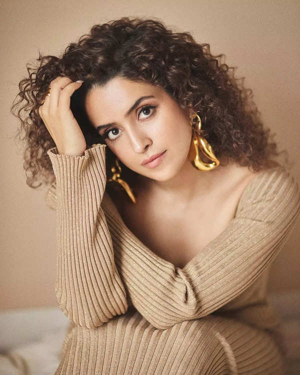 sanyamalhotra__379305412_18389904142033071_2480120462871838702_n