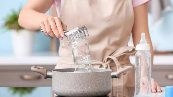 Easy tips and tricks to clean sipper bottles - Times of India