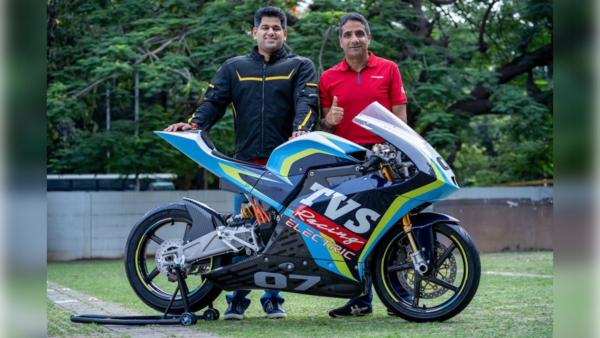 (Left) Sudarshan Venu, Managing Director, TVS Motor Company and (Right) Vimal Sumbly, Head Business - Premium, TVS Motor Company.