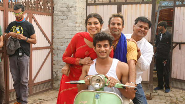 Amit Rai on the sets of Dear Jassi