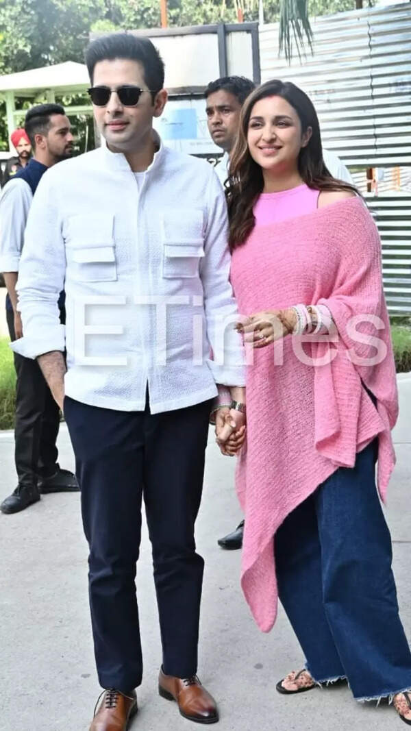 Parineeti Raghav (24)