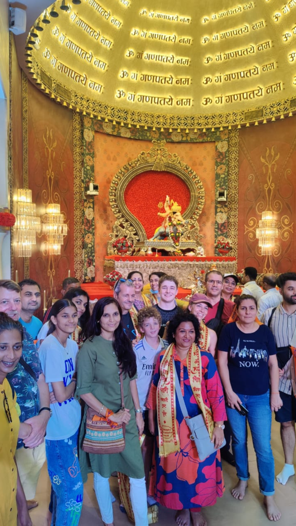 Expats go pandal-hopping in the city