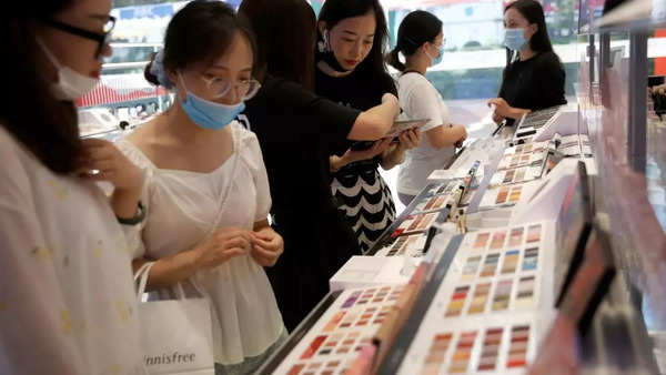 How do international skincare brands market in China? - STAiiRS
