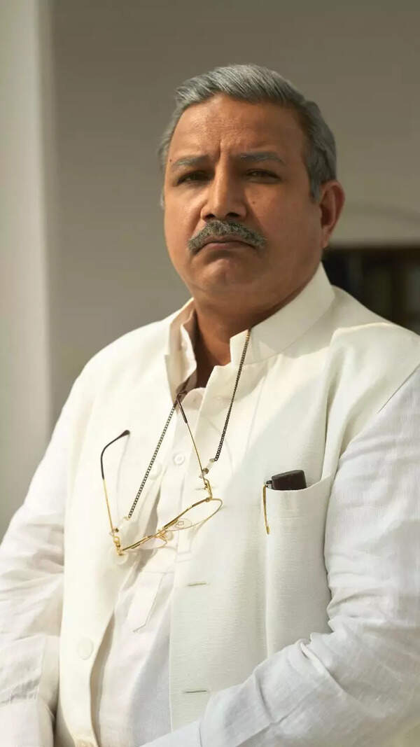 Kumud Mishra Photos