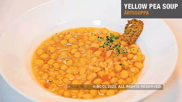 Yellow Pea Soup (Ärtssoppa) Yellow Pea Soup (Ärtssoppa)