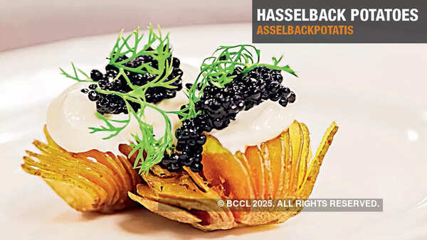 Hasselback Potatoes (Hasselbackpotatis) Hasselback Potatoes (Hasselbackpotatis)