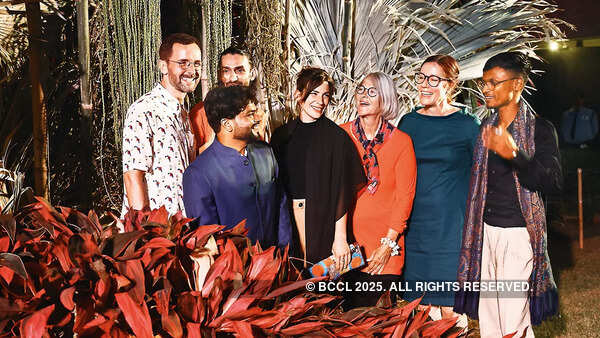 Swiss floral designer Philipp von Arx, bamboo artist Sagar Singh, floral designers Shreeram Kulkarni, Hanna Knoblauch, Angela Wettstein, Myrta Frohofer and Adarsh Suresh worked together to make the display. Swiss floral designer Philipp von Arx, bamboo artist Sagar Singh, floral designers Shreeram Kulkarni, Hanna Knoblauch, Angela Wettstein, Myrta Frohofer and Adarsh Suresh worked together to make the display.