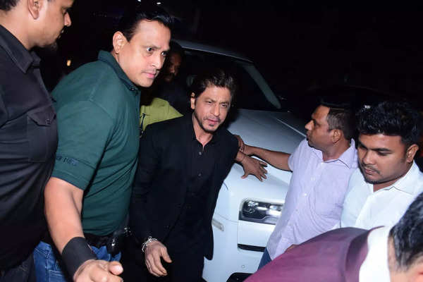 Shah Rukh Khan, Deepika Padukone, Suhana Khan, Gauri Khan, Karan Johar: Celebs party hard at a private bash in Mumbai | Hindi Movie News