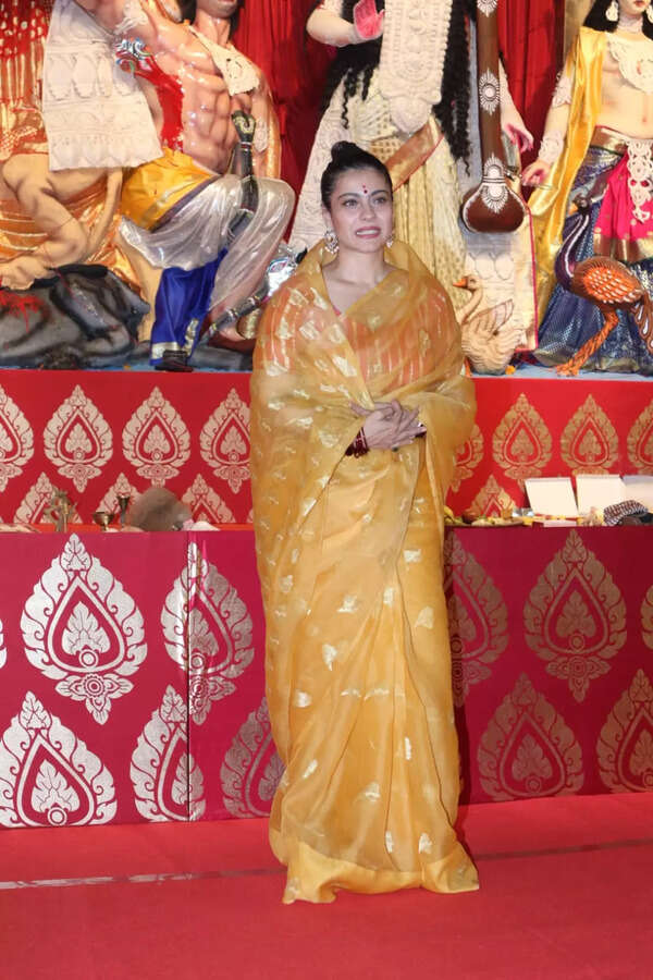 Kajol ‘S Durga Puja: Kajol offers prayers at durga puja pandal in Mumbai, stuns in yellow outfit – See pics