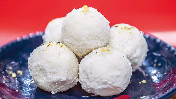 Made using fresh chhena, kacha gola is a ball-shaped sweet that melts in the mouth