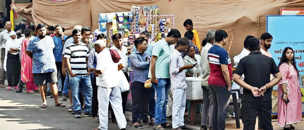 Dussehra delight: Amdavadis spend `175 crore on fafda-jalebi