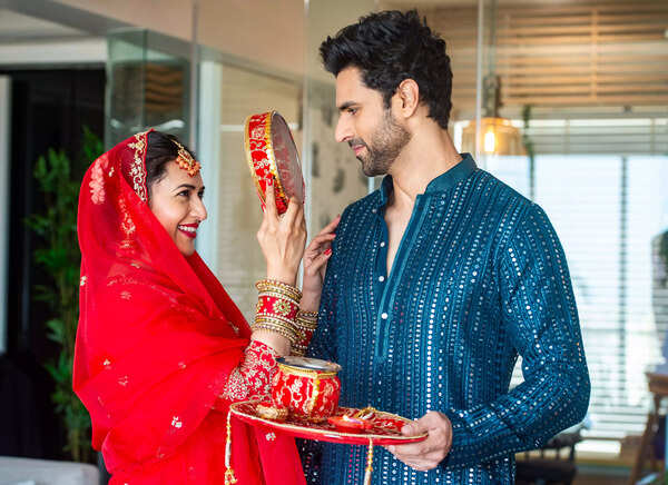 Pb_Vivek Dahiya & Divyanka Tripati for Karwa Chauth-19