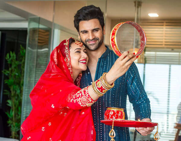 Pb_Vivek Dahiya & Divyanka Tripati for Karwa Chauth-12