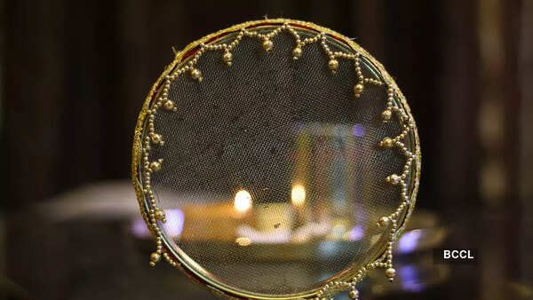 Image: Canva Happy Karwa Chauth 2023: Top 50 Wishes, Messages and Quotes