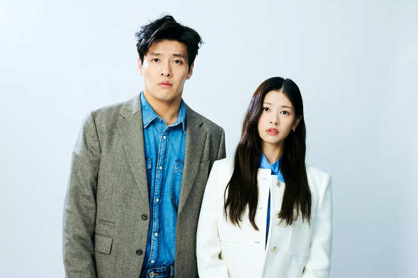 Exclusive Interview: Kang Ha Neul And Jung So Min Dish On