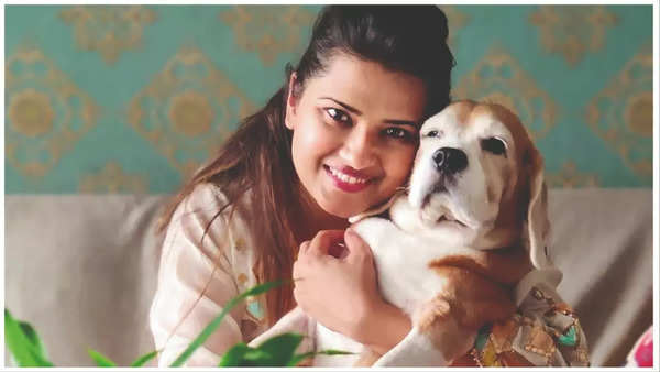 Kratika Sengar with her pet