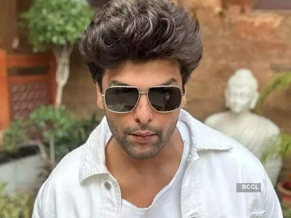 Kushal Tandon Images