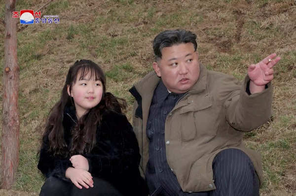 Kim Jong Uns Daughter Marks A Year As Countrys Propaganda Star Times Of India 