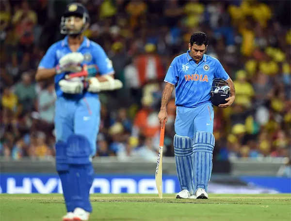 Embed-Dhoni-1711-AFP