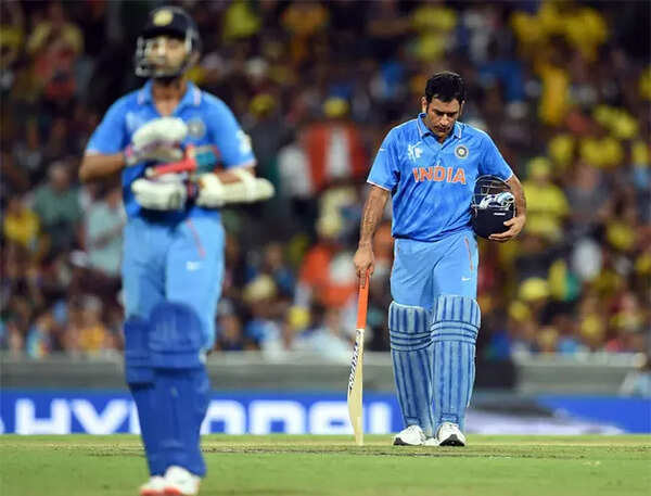 Embed-Dhoni-1711-AFP