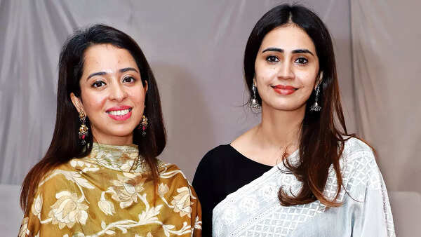 Dr Anamta Rizvi (L) and Abhivyakti Singh