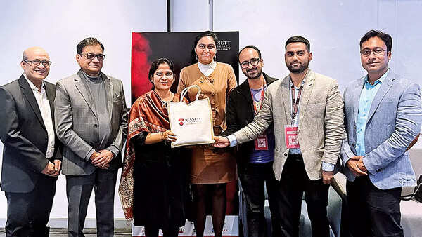 Dentrifice bagged first prize in the Spark Tank competition