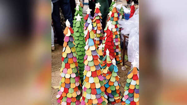 Woolen and felt Christmas trees are a sustainable alternative to plastic trees