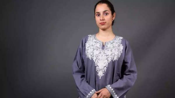 Kashmiri on sale ladies pheran