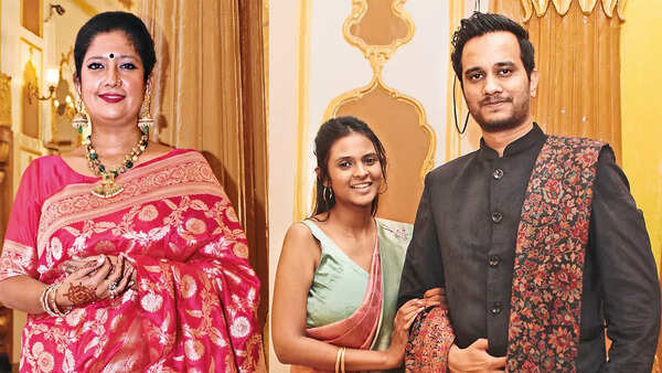 (L) Mitali Erickson (R) Pearl and Ryan