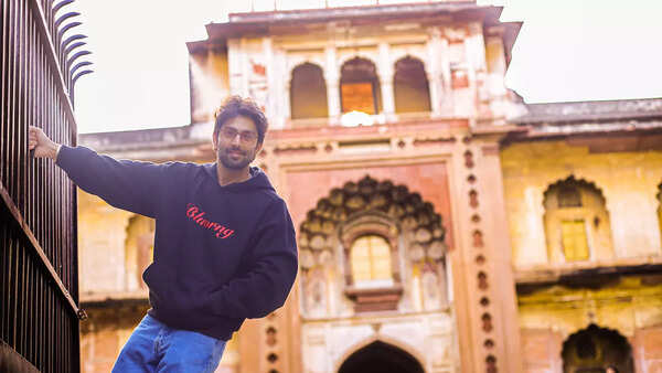 Himansh soaked a good dose of sunshine at Safdarjung on his recent Delhi visit
