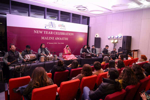 The program gained allure when Malini ventured into the audience, prompting lively dances among the spectators.