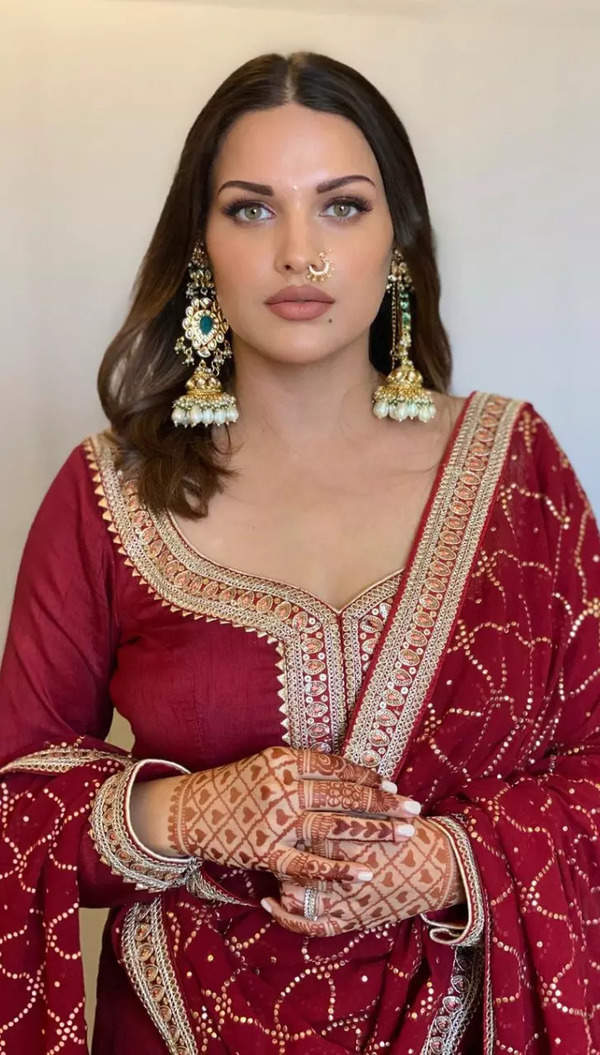 mrinalini sharma en sari