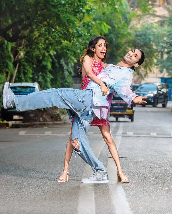 Prateik Patil Babbar and Priya Banerjee; PC: Prathamesh Bandekar