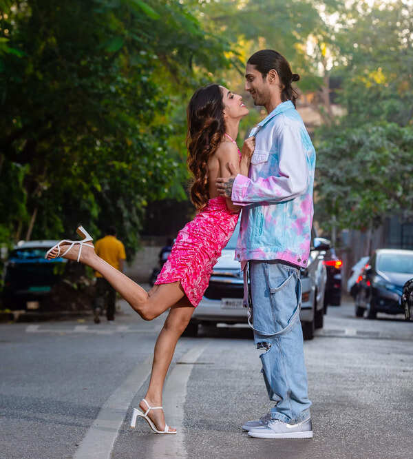 Prateik Patil Babbar and Priya Banerjee; PC: Prathamesh Bandekar