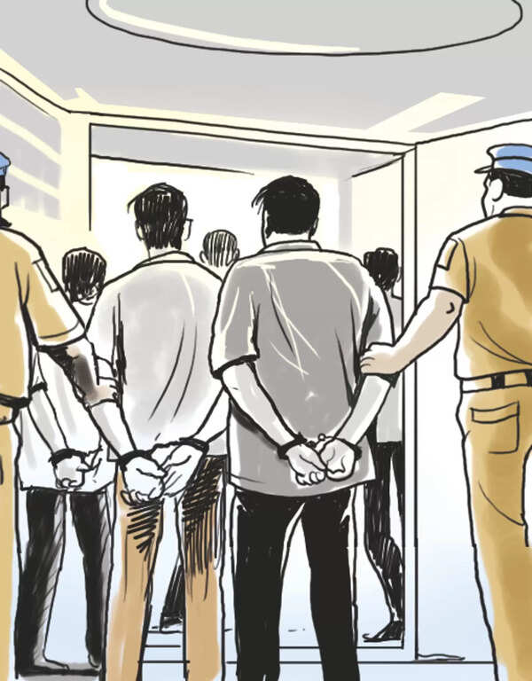 Three arrested for robbing brothers of ₹82L cash, jewellery